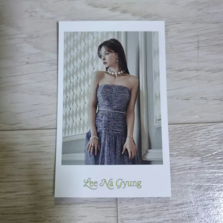 [BUNJANG] fromis_9 Nakyung DM Weverse Pre-order Exclusive Polaroid / (나경)프로미스나인 디엠 위버스 예구 특전(폴라로이드) 판매(재고:1개)
