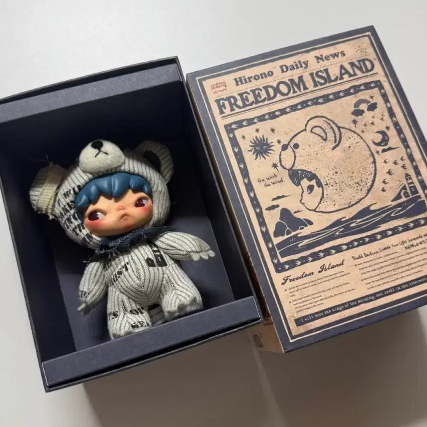 [BUNJANG] Pop Mart Hirono Freedom Island Keyring / 팝마트 히로노 프리덤 아일랜드 키링