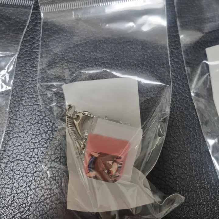 [BUNJANG] Endfield Gilberta Gilbe Keycap Keyring / 엔드필드 질베르타 질베 키캡 키링 판매