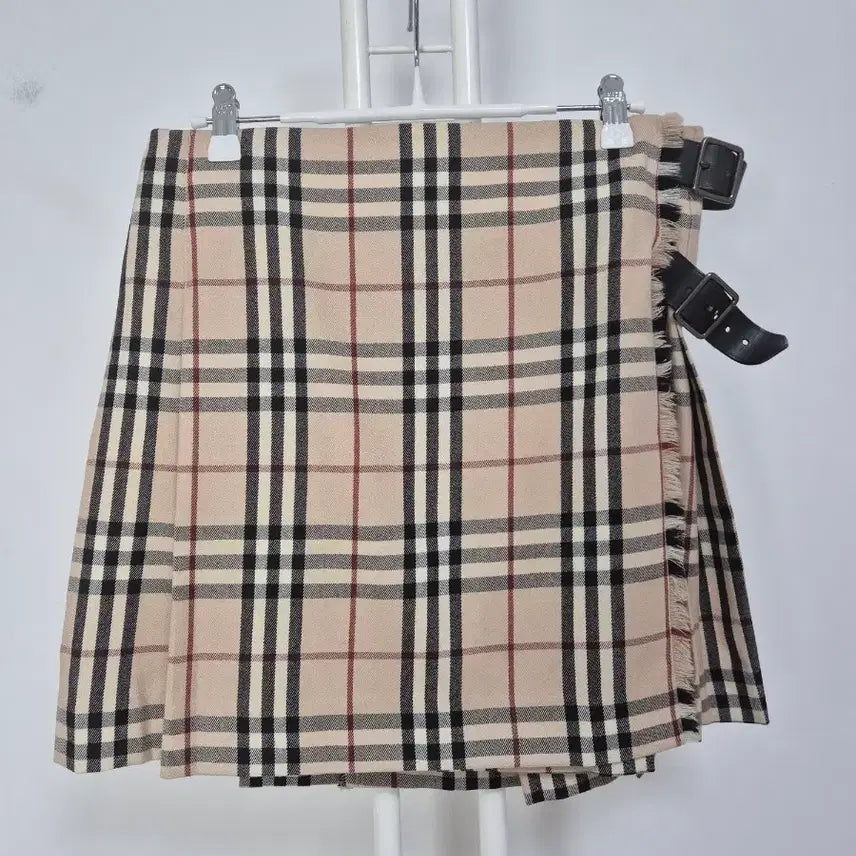 [BUNJANG] Burberry Check Pattern Belt Mini Skirt / 버버리 체크 패턴 벨트 미니스커트