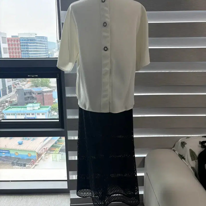 [BUNJANG] Sandra Black Lace Pencil Skirt / 산드라 - 블랙 레이스 펜슬 스커트