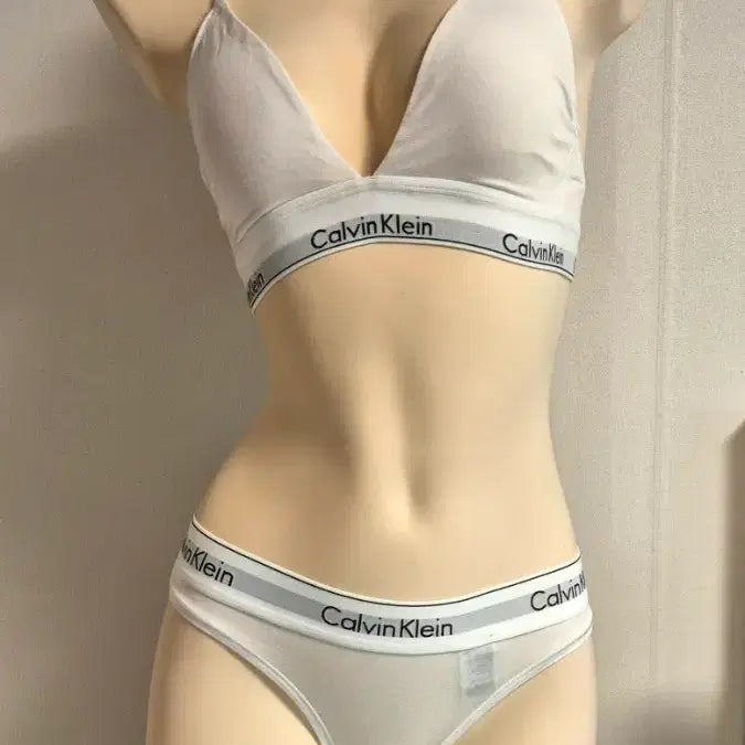 [BUNJANG] Calvin Klein Bra/Panty Set White 75B/S / 바프용 캘빈클라인 브라 화이트 75B