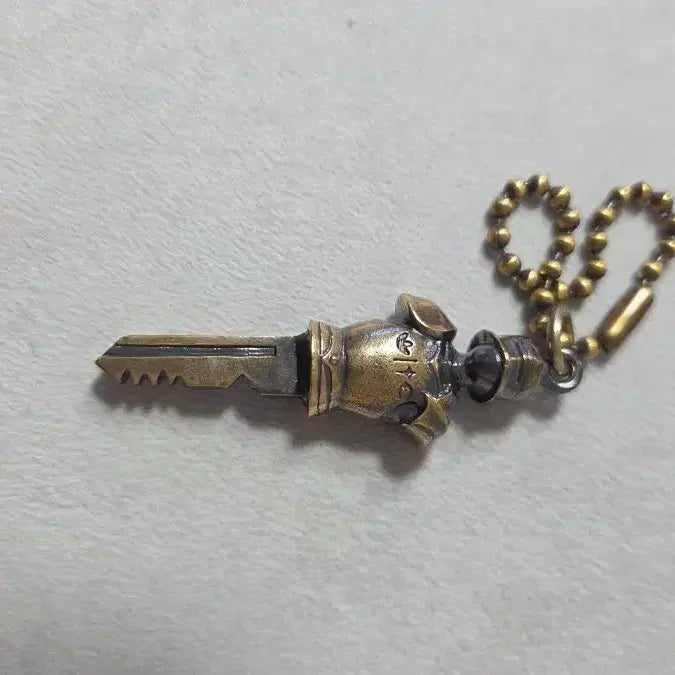 [BUNJANG] THUG CLUB x Adidas Limited Edition Keychain / 떠그클럽 아디다스 한정판 키링