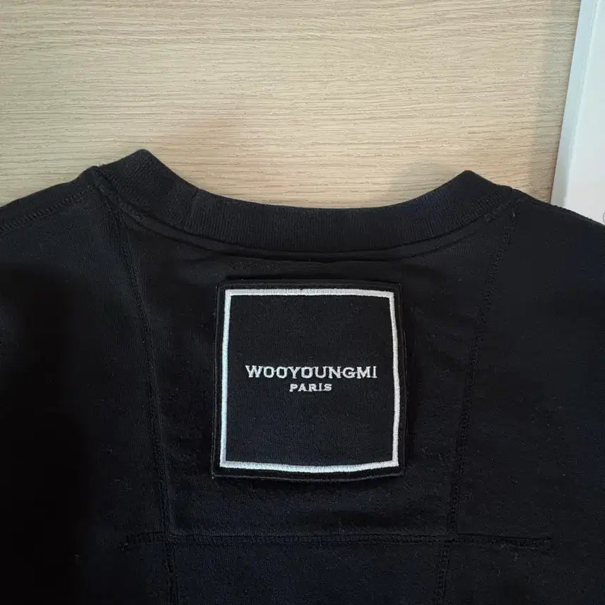 [BUNJANG] Wooyoungmi Square Label Sweatshirt Black / 우영미 스퀘어라벨 맨투맨