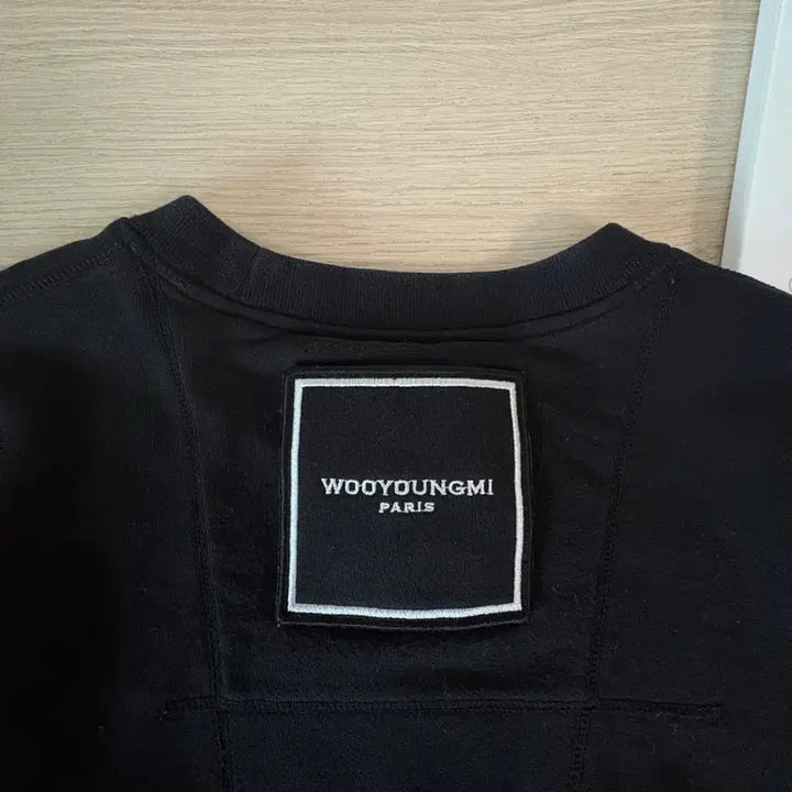 [BUNJANG] Wooyoungmi Square Label Sweatshirt Black / 우영미 스퀘어라벨 맨투맨