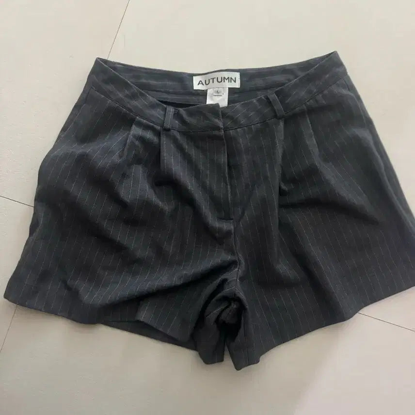 [BUNJANG] AUTUMN Striped Shorts (Size L) / AUTUMN 스트라이프 반바지 L 사이즈
