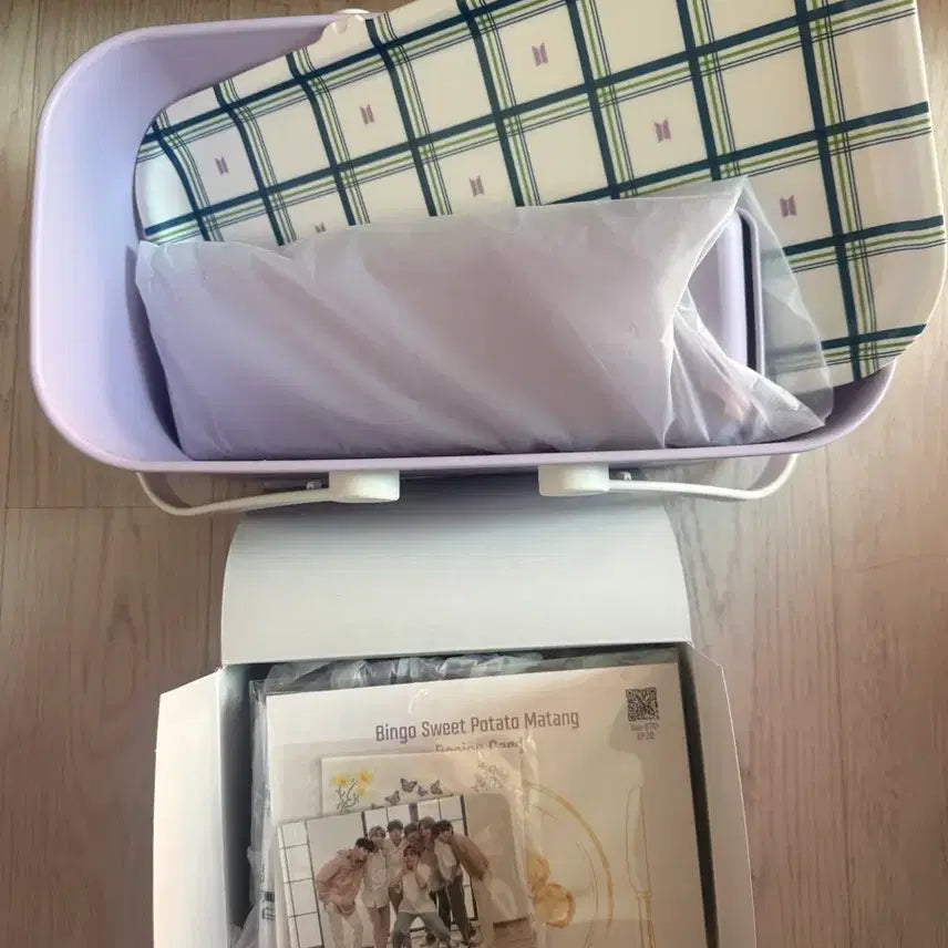 [BUNJANG] BTS ARMY Membership Merch Box Vol. 2 / 방탄소년단 아미 멤버십 머치박스 2호