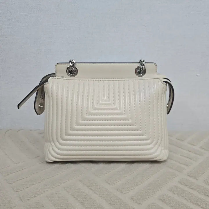 [BUNJANG] Fendi Small Quilted Dotcom Bag 88N299 / [번개케어환영] 펜디 스몰 퀄팅 닷컴백 88N299