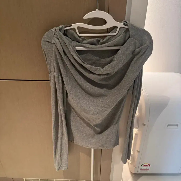 [BUNJANG] Morethenyesterday Off-shoulder Top / 모어덴예스터데이 오프숄더