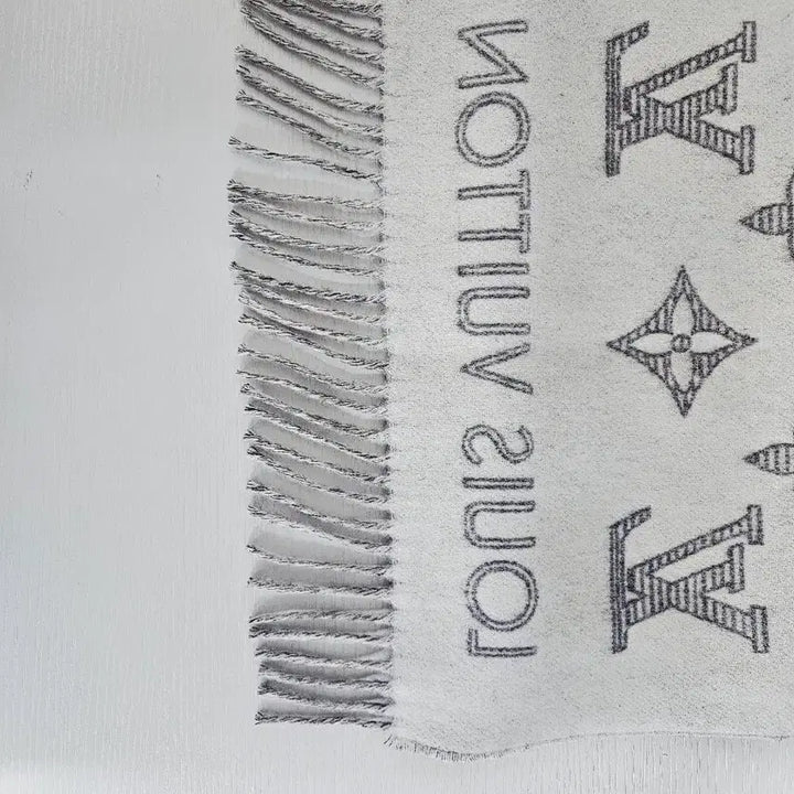 [BUNJANG] Louis Vuitton Monogram Shadow Muffler / 루이비통 모노그램 쉐도우 머플러(상태최상)