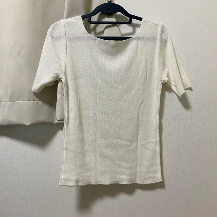 [BUNJANG] Square Neck Short Sleeve T-Shirt / 스퀘어넥 반팔