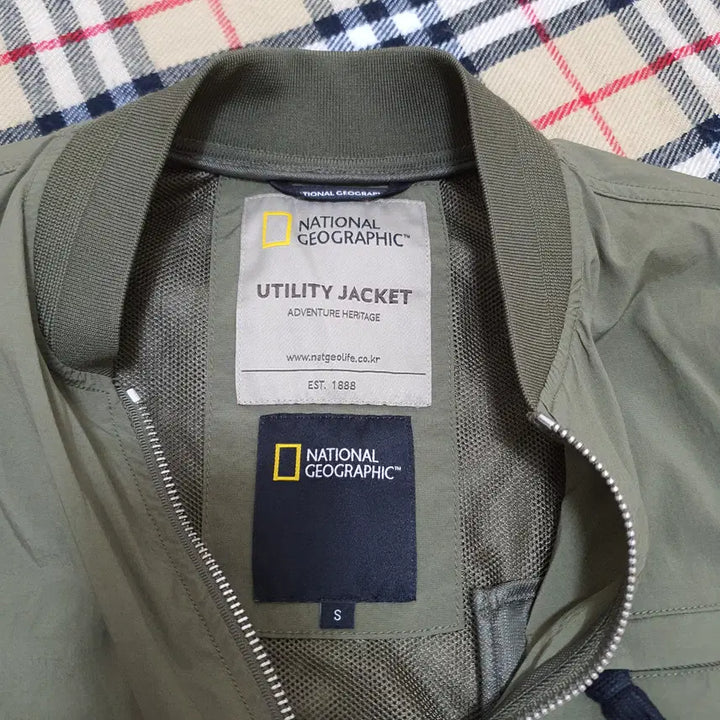 [BUNJANG] National Geographic Bomber Jacket / 주-7 네셔널지오그래픽 봄버자켓