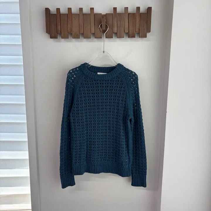 [BUNJANG] Club Monaco Perforated Knit Sweater / 클럽모나코 펀칭 니트