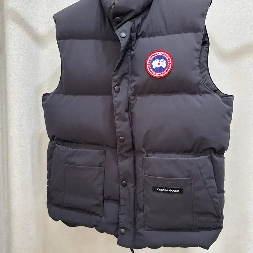 [BUNJANG] Canada Goose Padded Vest Black / 캐나다구스 패딩 조끼 블랙