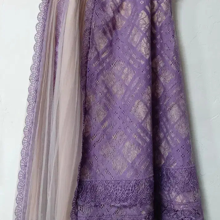 [BUNJANG] Lace Pleated Long Skirt / O&