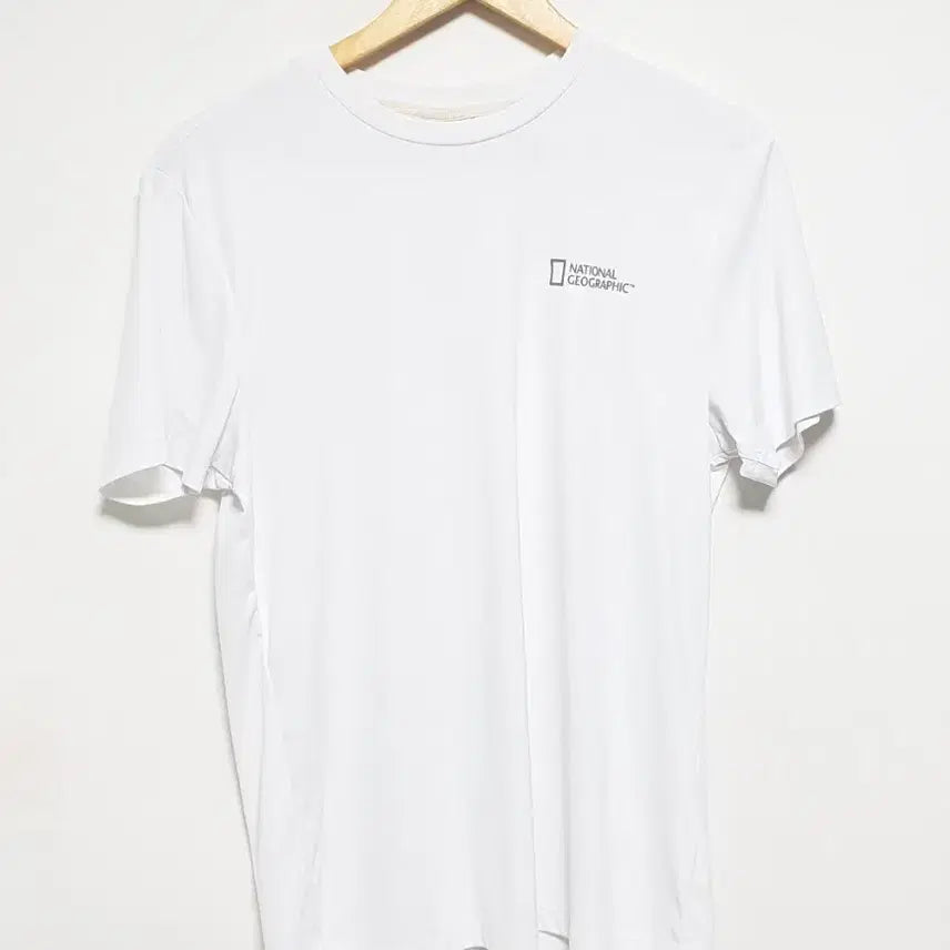 [BUNJANG] National Geographic Functional T-Shirt White Size 100 / 내셔널지오그래픽 기능성 반팔티 100사이즈 화이트