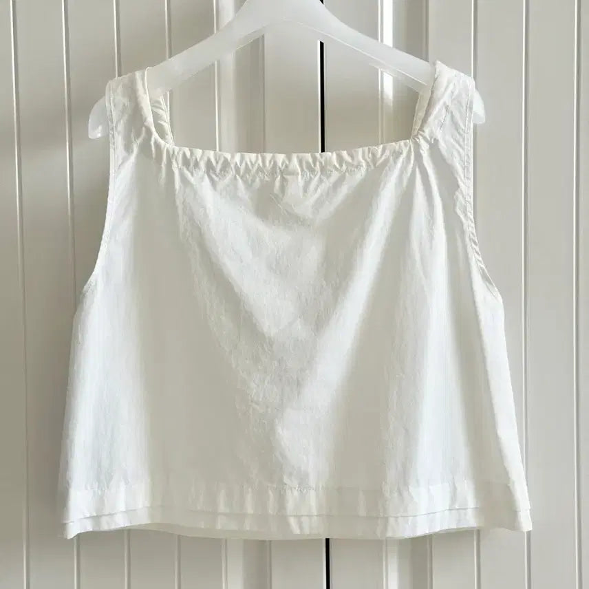 [BUNJANG] BREATHE Layered Sleeveless Blouse / BREATHE 레이어드 나시 블라우스