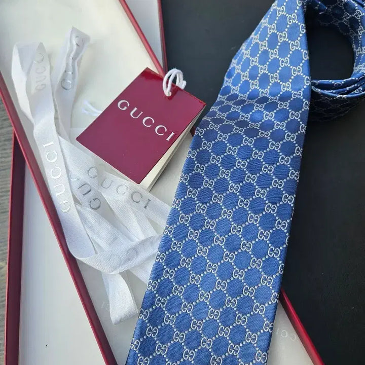 [BUNJANG] Gucci GG Logo Navy Tie / 구찌 정품 GG 로고 네이비 넥타이 (실착 3회)