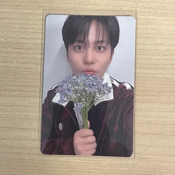 [BUNJANG] Ateez Jongho Aniteez Photocard / ateez 에이티즈 종호 애니티즈 10만원 포토카드