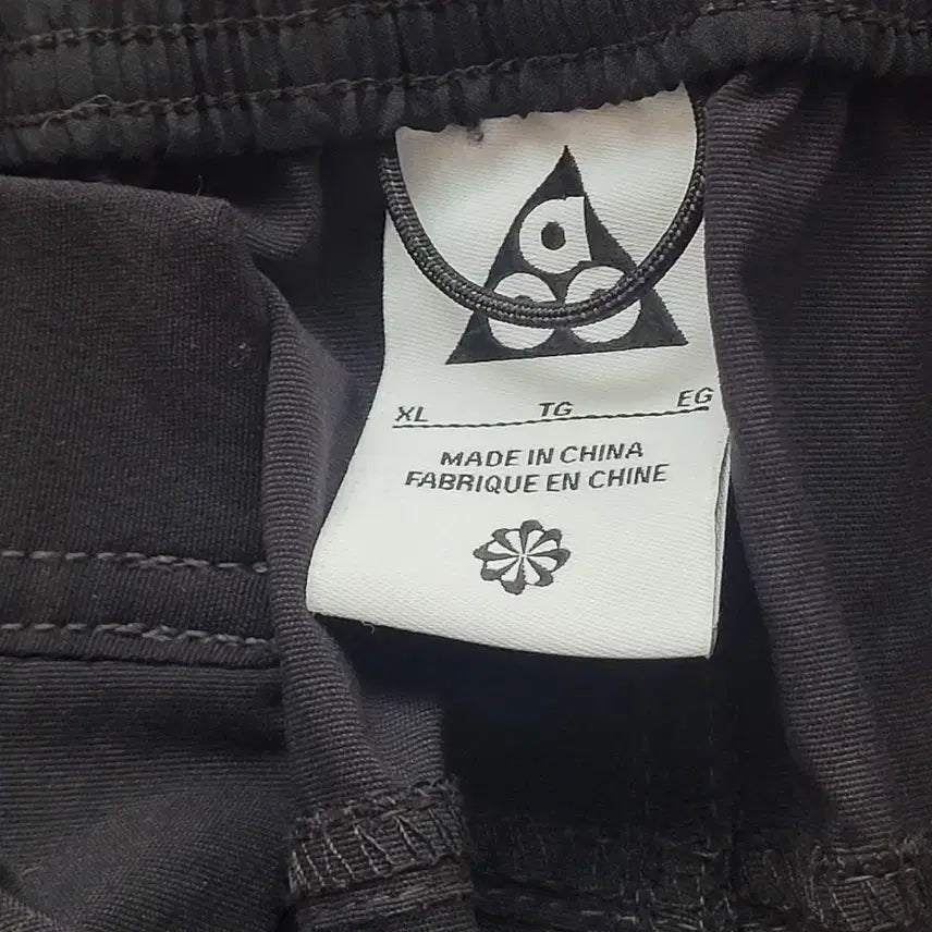 [BUNJANG] Nike ACG Cargo Black Shorts / 나이키 ACG 카고 블랙 반바지