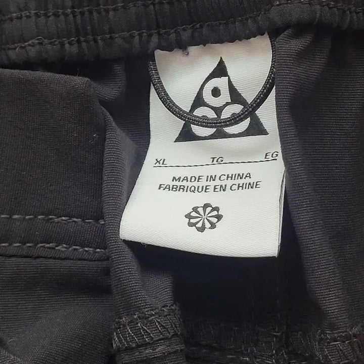 [BUNJANG] Nike ACG Cargo Black Shorts / 나이키 ACG 카고 블랙 반바지