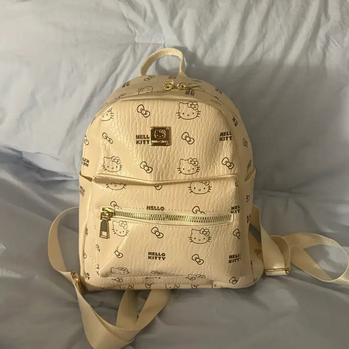 [BUNJANG] Hello Kitty Mini Leather Backpack Gold Logo / (새상품) 헬로키티 금장 로고 미니 레더 백팩