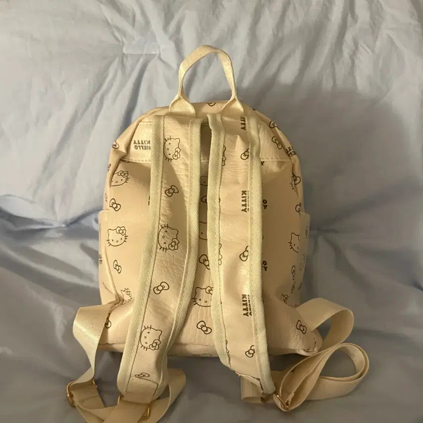 [BUNJANG] Hello Kitty Mini Leather Backpack Gold Logo / (새상품) 헬로키티 금장 로고 미니 레더 백팩