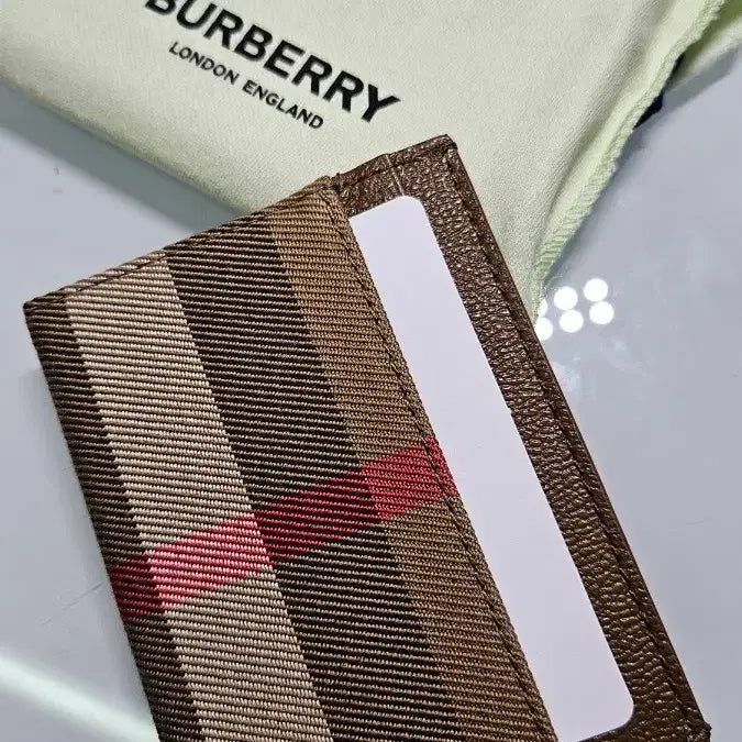 [BUNJANG] Burberry Authentic Card Holder / 정품 버버리 카드지갑 새제품