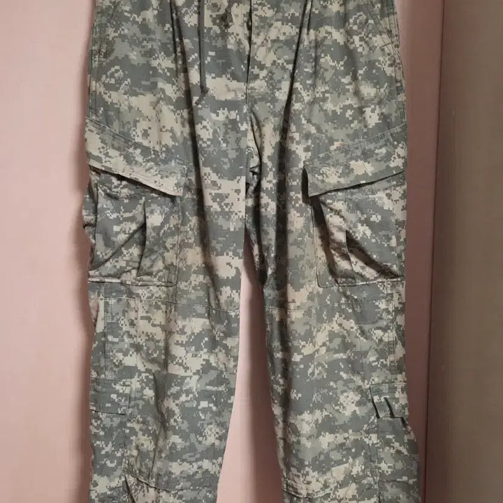 [BUNJANG] Digital Pattern Military Cargo Pants / 밀리터리 카고팬츠 디지털 패턴