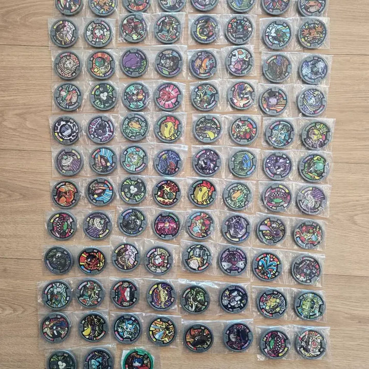 [BUNJANG] Yokai Watch Medals Bundle Set (Approx. 200) / 요괴워치 메달 약200개