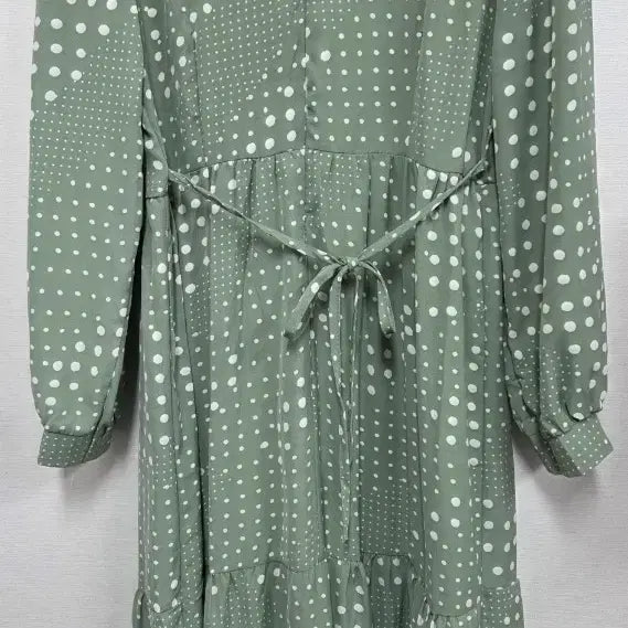 [BUNJANG] Mint Dot Collar Long Dress / 민트 도트 롱 원피스 카라넥(AI생성 착용컷)