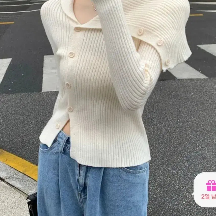 [BUNJANG] Off-Shoulder Asymmetrical Knit Top / 오프숄더 언발 니트