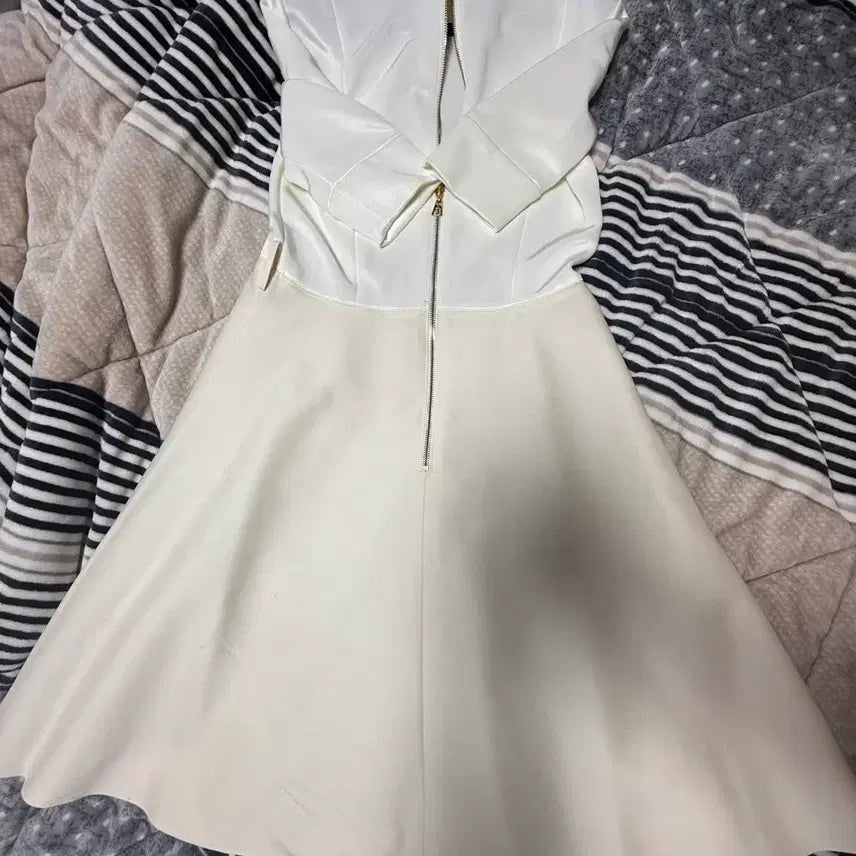 [BUNJANG] Louis Vuitton White Mini Dress / 루이비통 화이트 원피스