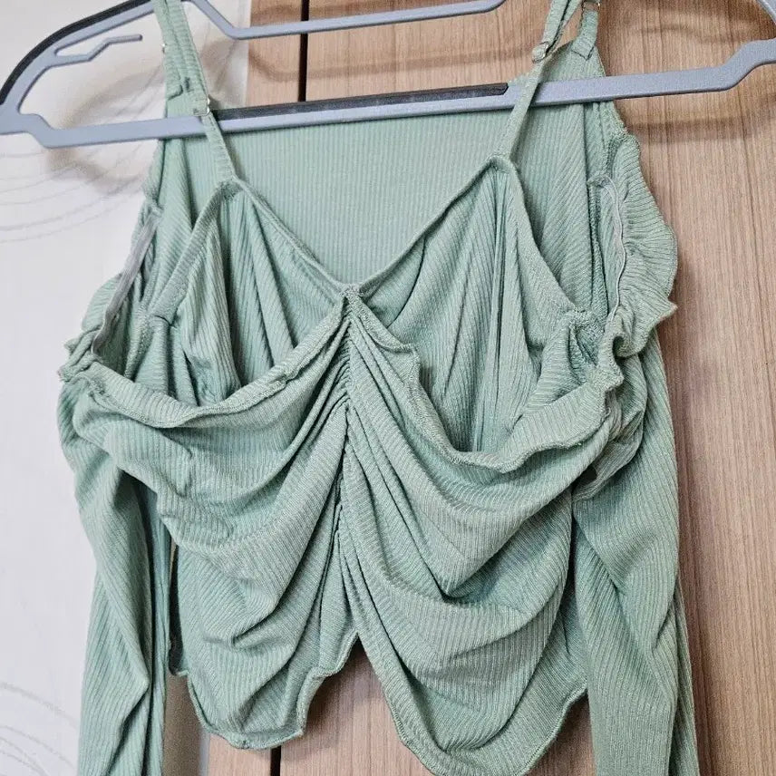 [BUNJANG] Off-Shoulder Crop Top / 오프숄더 티