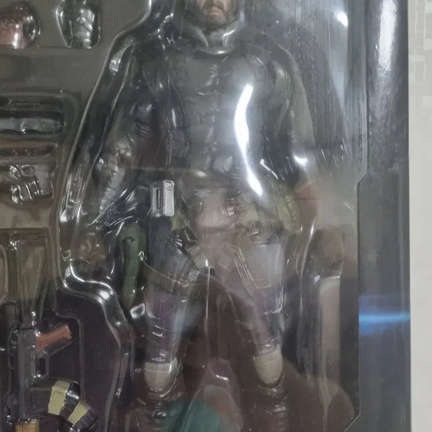 [BUNJANG] Square Enix Play Arts Kai Metal Gear Solid V: The Phantom Pain Venom Snake Sneaking Suit Version (Sealed) / 미개봉 플레이아츠 메탈기어솔리드5 스네이크 피규어 입니다