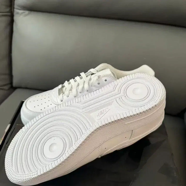 [BUNJANG] Nike x Supreme Air Force 1 Low White 270mm / 나이키 x 슈프림 에어포스 1 로우 화이트 270MM