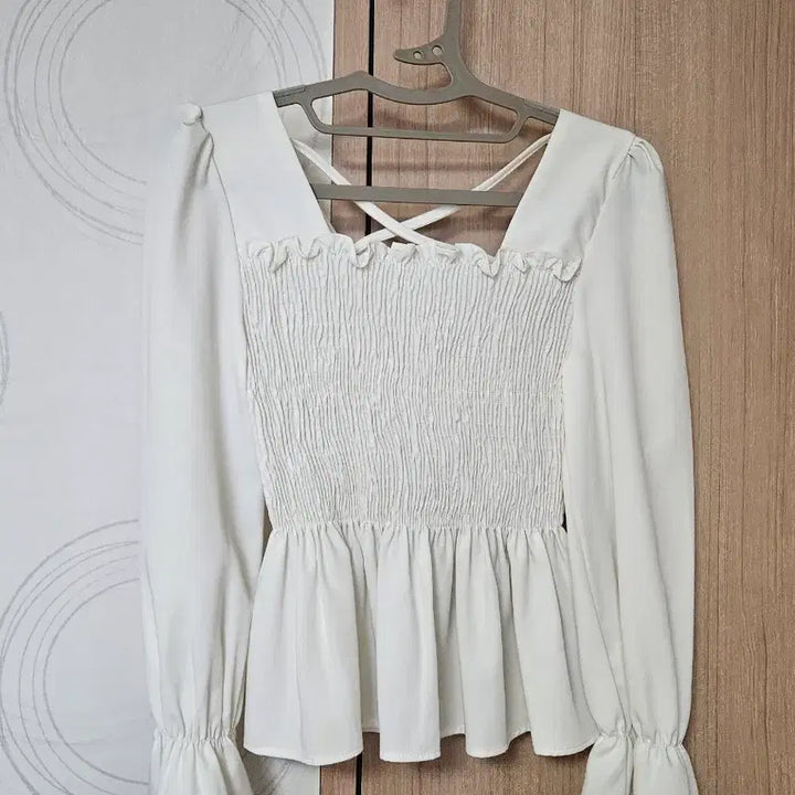 [BUNJANG] Shirring Blouse / 셔링 블라우스