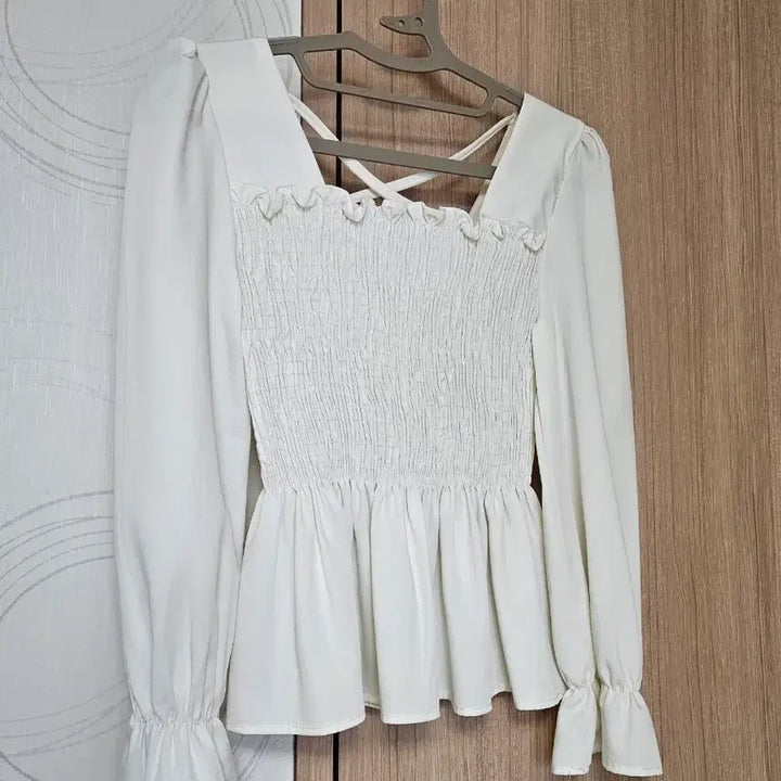 [BUNJANG] Shirring Blouse / 셔링 블라우스