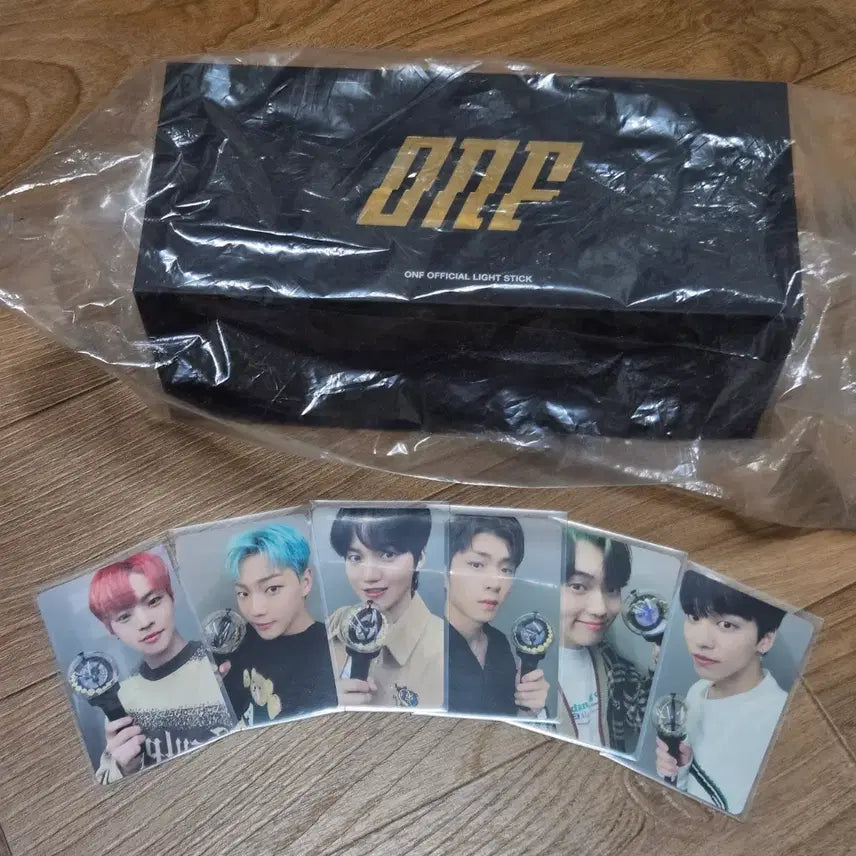 [SOLD OUT] 온앤오프 응원봉 워프봉 +미공포 포카 6종