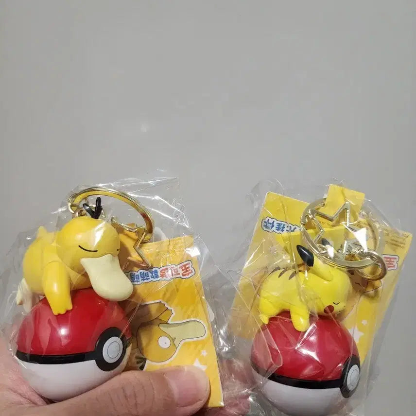 [BUNJANG] Pokemon Pikachu &amp; Psyduck Keychain Set / 포켓몬스터 피카츄/고라파덕 키링 세트
