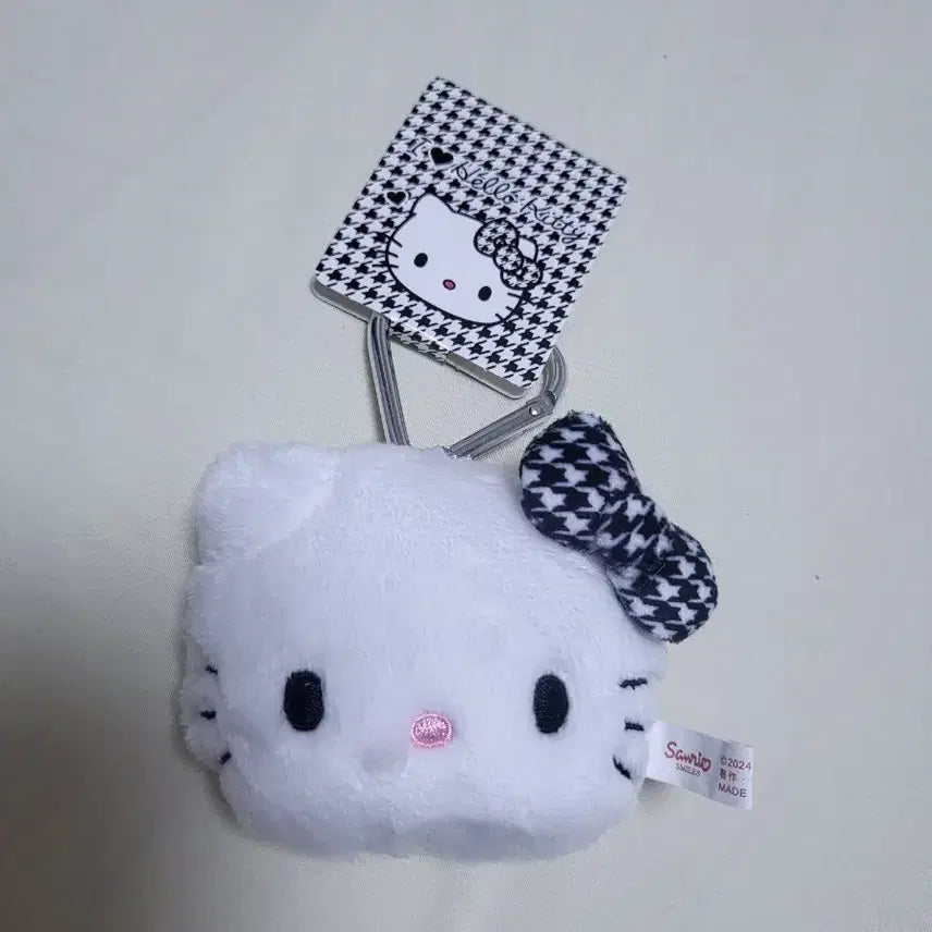 [BUNJANG] Hello Kitty Houndstooth Ribbon Face Keyring / 헬로키티 얼굴 키링 하운드투스 리본