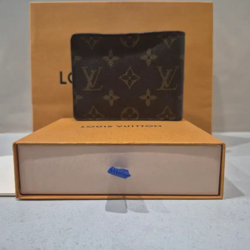 [BUNJANG] Louis Vuitton Genuine Eclipse Monogram Wallet / 루이비통 정품 이클립스 모노그램 반지갑 판매합니다