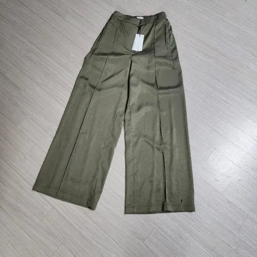 [BUNJANG] The Cashmere Wide Leg Slacks / 더캐시미어 팬츠