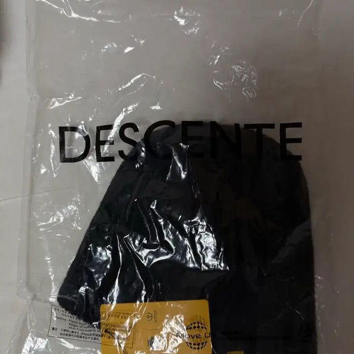 [SOLD OUT] 데상트 x 5kmman 비니 (새상품)