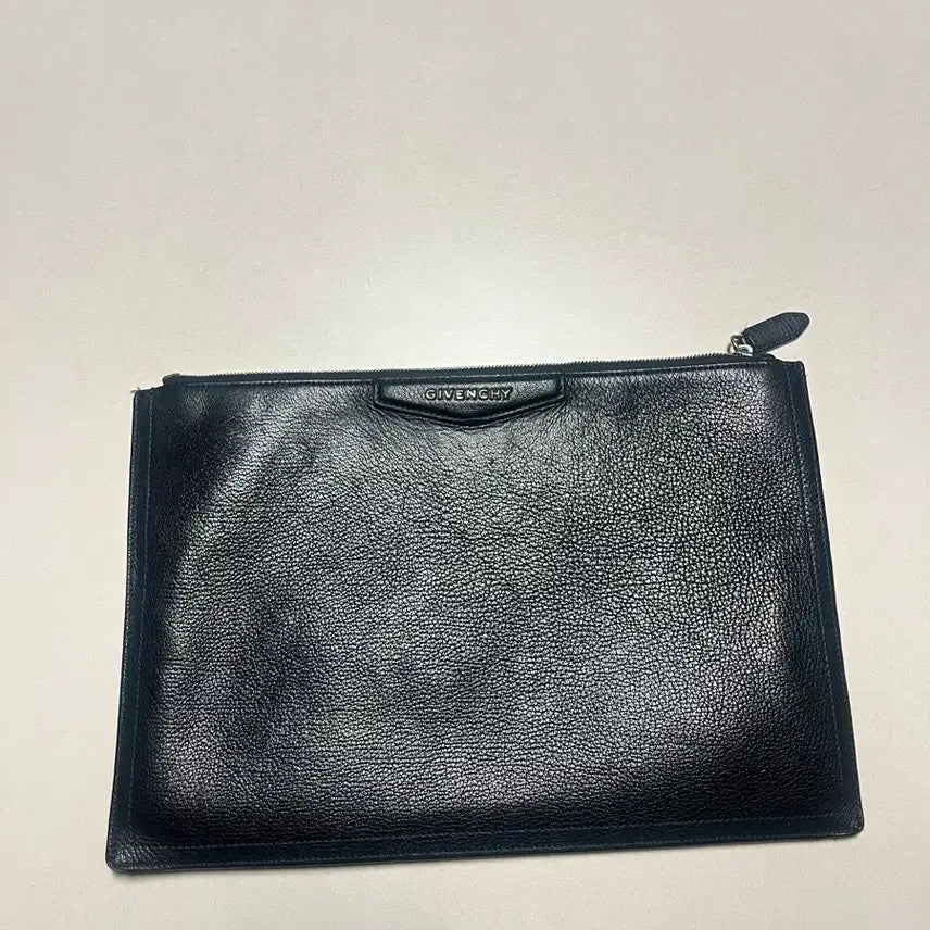 [BUNJANG] Givenchy Black Leather Clutch Bag / 지방시 블랙 레더 클러치 백