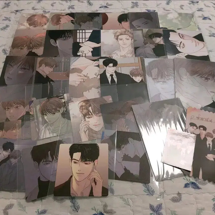 [BUNJANG] Webtoon Secret House Toonique Collaboration Cafe Exclusive Postcard, Coaster, Lenticular Bundle Set / 웹툰 비밀사이 투니크 콜라보 카페 특전 엽서 코스터 렌티큘러 일괄