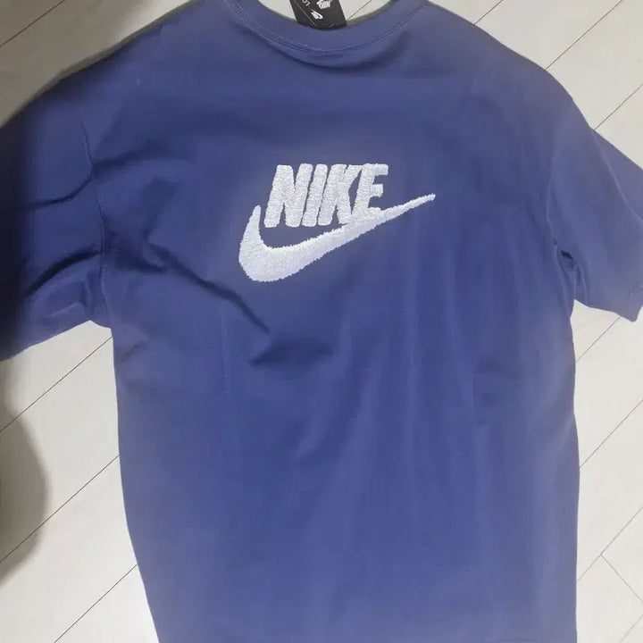[BUNJANG] Nike Swoosh Loose Fit T-Shirt / 나이키 스우쉬 루즈핏 반팔티  새상품