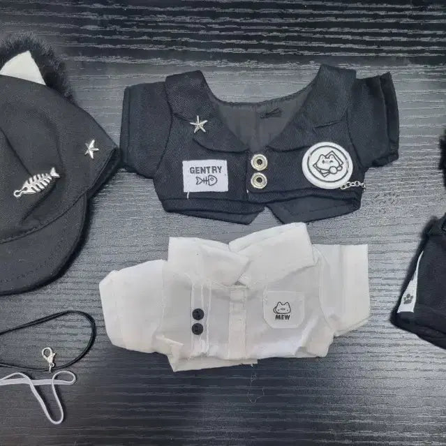 [BUNJANG] Jiyomong 20cm Unaffiliated Doll Clothes Cat Suit / 지오몽 20cm 인형옷 캣 정장 무속성 의상 블랙 판매