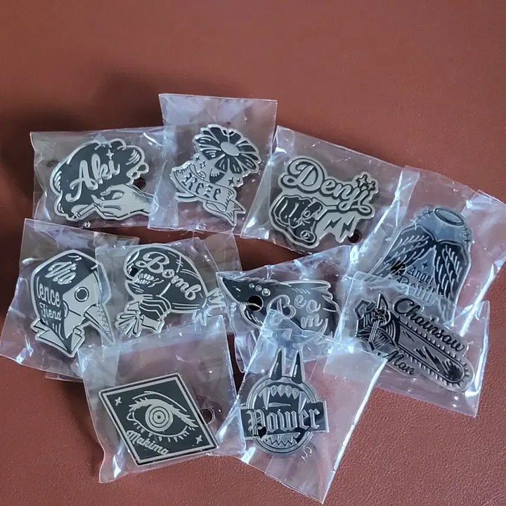 [BUNJANG] Chainsaw Man "The Red Devil" Design Metal Badge Set (10 Types) / 체인소맨 레제편 모티브 디자인 메탈 뱃지 10종 일괄 판매합니다
