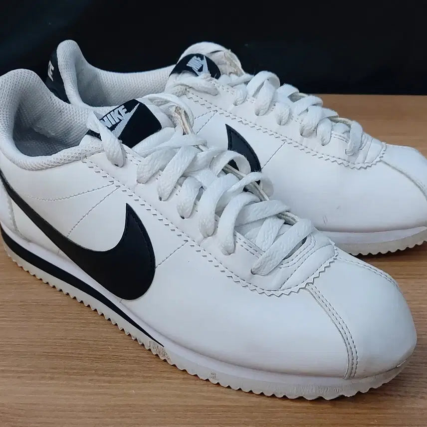 [SOLD OUT] 나이키 250 코르테즈 운동화/워킹화/스니커즈. WB